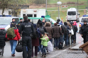 Flüchtlinge: die Situation in den Herkunftsländern, auf den Fluchtrouten und hier - Podiumsdiskussion @ Galeriehaus Hof | Hof | Bayern | Deutschland